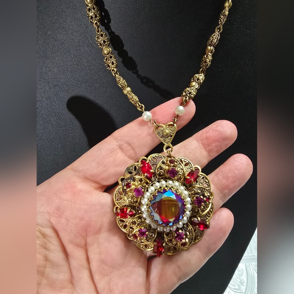 Vintage Western Germany Red Aurora Borealis Antique Gold Tone Filigree Necklace - Picture 5 of 13